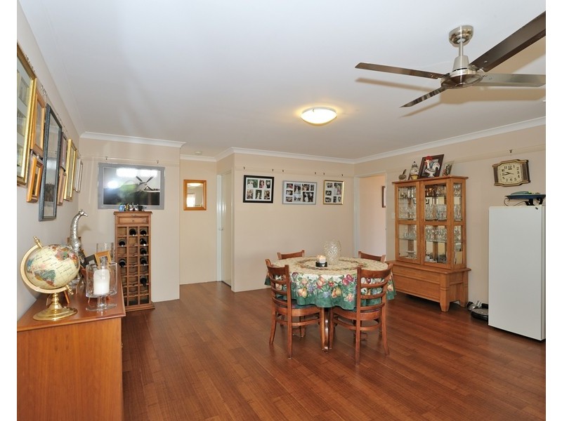 15 Holyrood Close, Orelia WA 6167