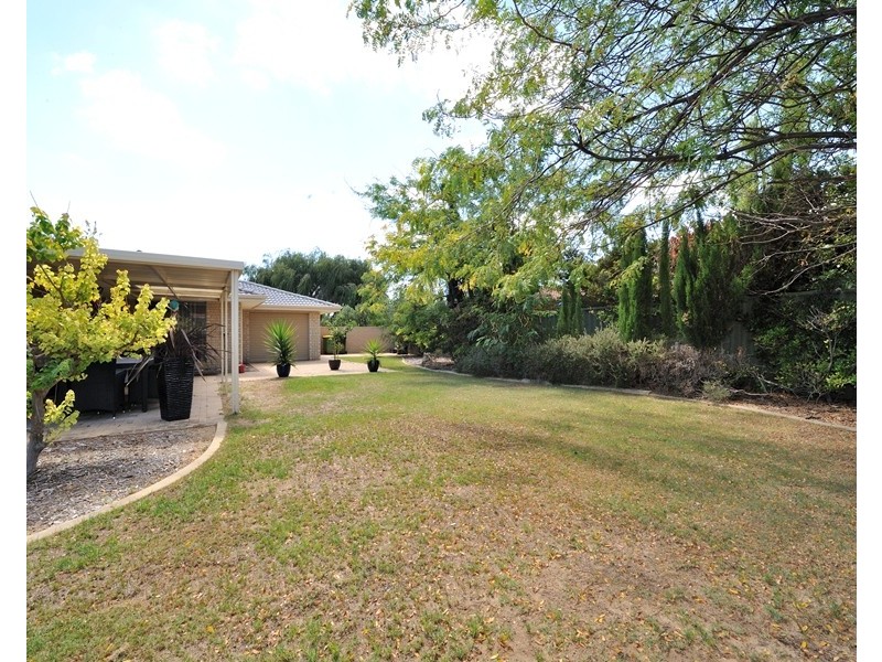 30 BONDI CRESCENT, Warnbro WA 6169