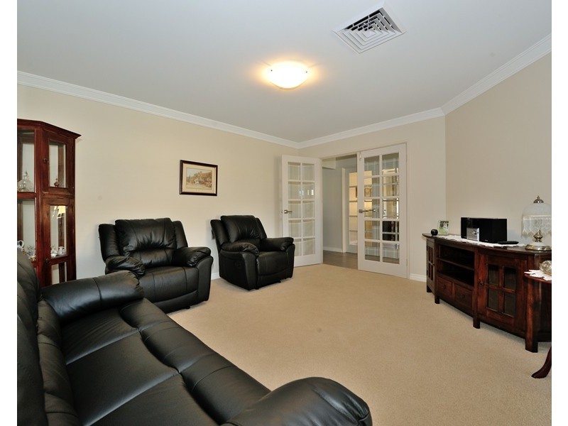 1 Dennis Retreat, Baldivis WA 6171