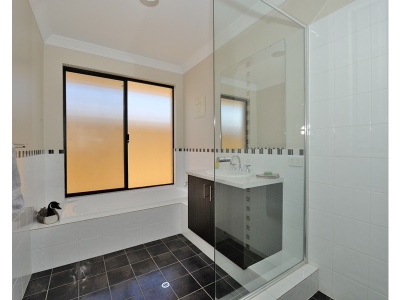 1 Dennis Retreat, Baldivis WA 6171