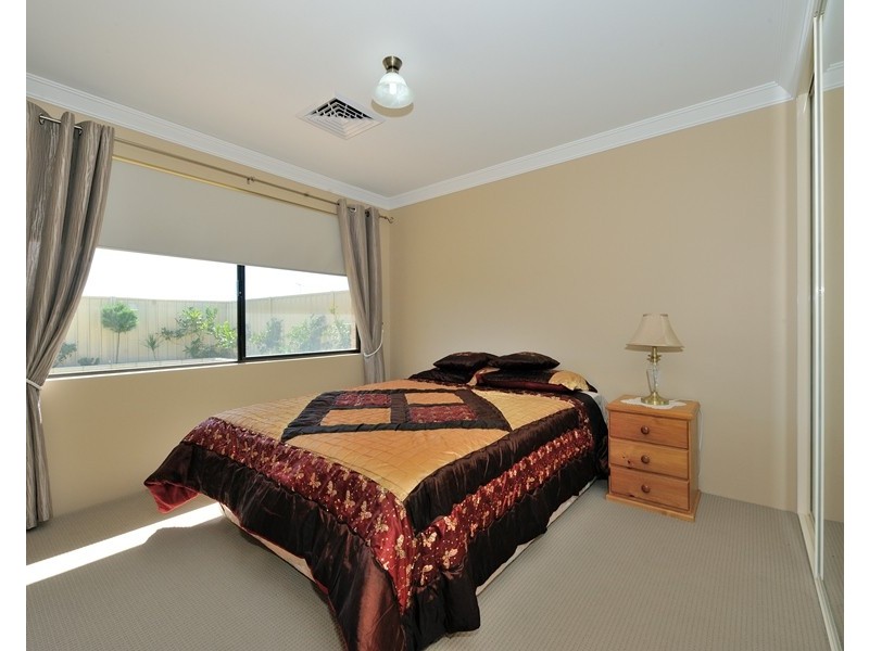 1 Dennis Retreat, Baldivis WA 6171