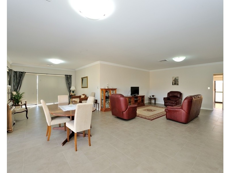 1 Dennis Retreat, Baldivis WA 6171