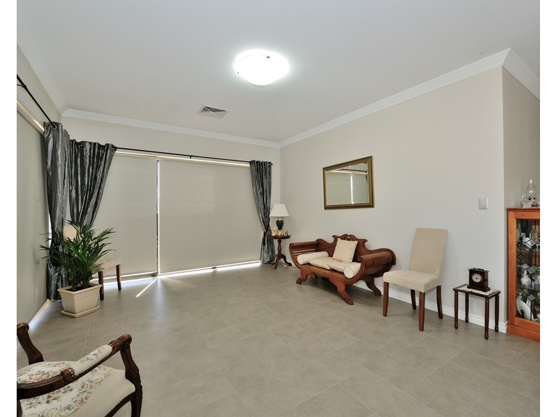 1 Dennis Retreat, Baldivis WA 6171