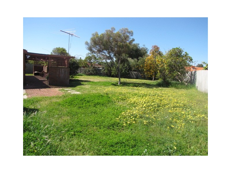 6  Nova Ct, Cooloongup WA 6168