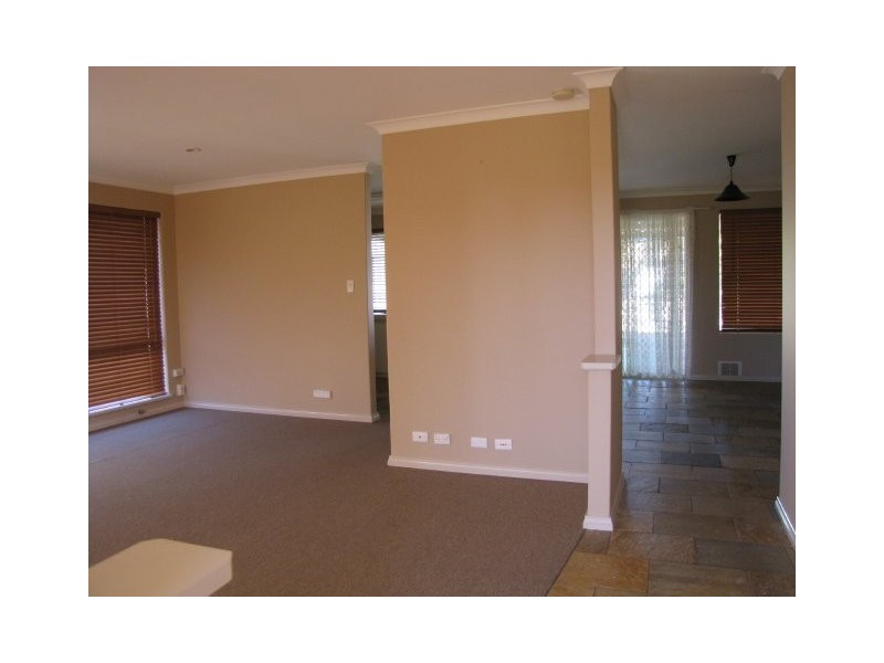 14 HOPE PLACE, Waikiki WA 6169