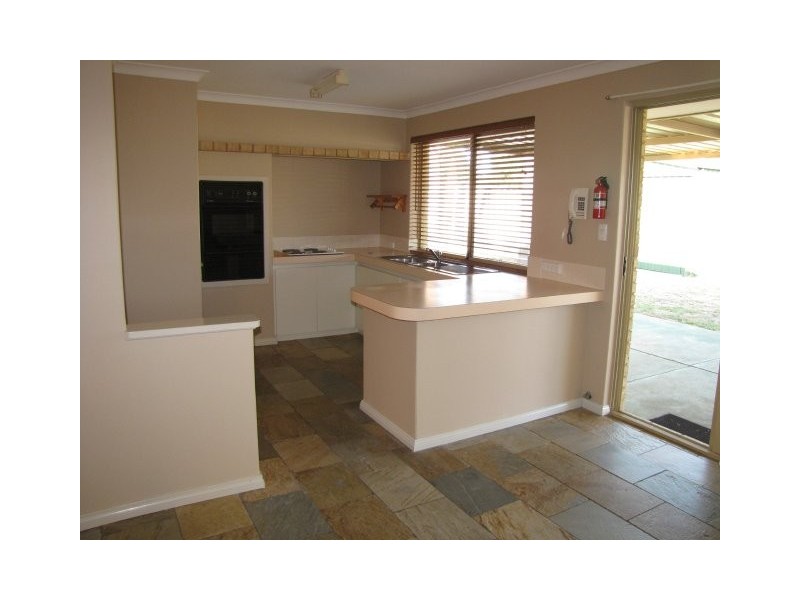 14 HOPE PLACE, Waikiki WA 6169