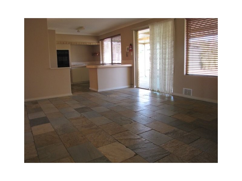 14 HOPE PLACE, Waikiki WA 6169