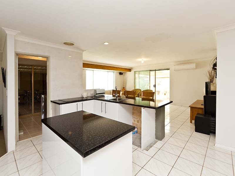 14 Bounty Court, Port Kennedy WA 6172