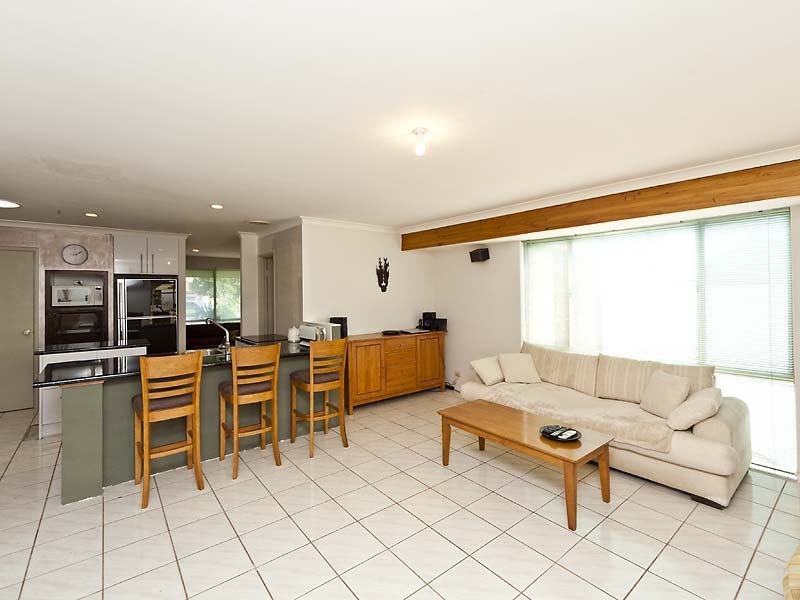 14 Bounty Court, Port Kennedy WA 6172