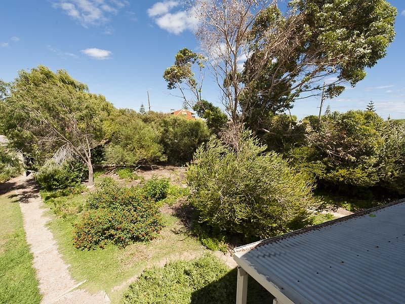 4 Indiana Parade, Singleton WA 6175
