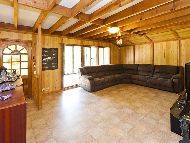 4 Indiana Parade, Singleton WA 6175
