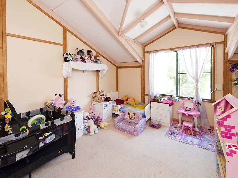 4 Indiana Parade, Singleton WA 6175