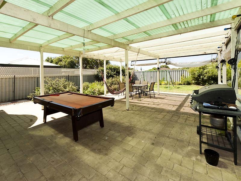 4 Indiana Parade, Singleton WA 6175