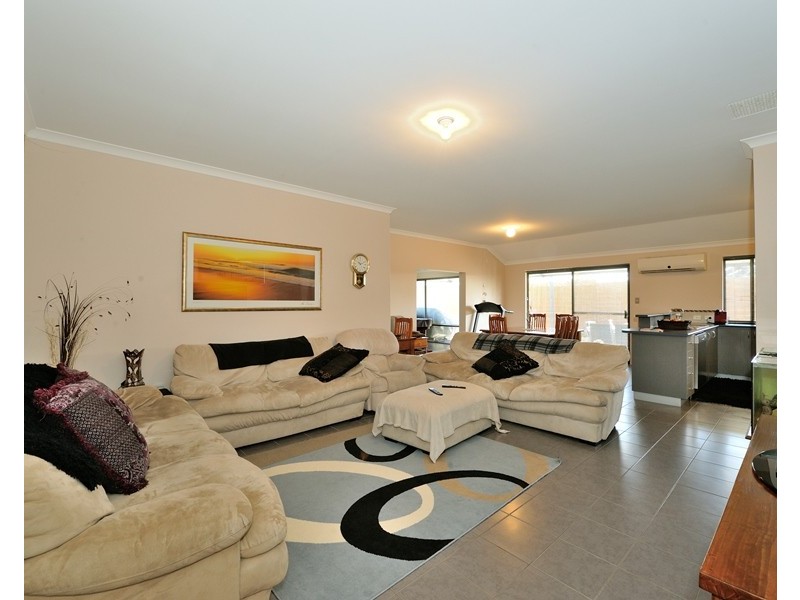 4 TAMARAMA STREET, Secret Harbour WA 6173