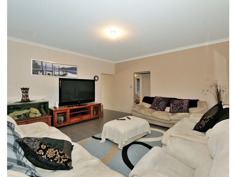 4 TAMARAMA STREET, Secret Harbour WA 6173