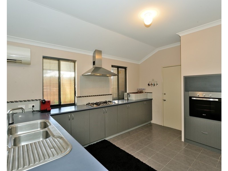 4 TAMARAMA STREET, Secret Harbour WA 6173