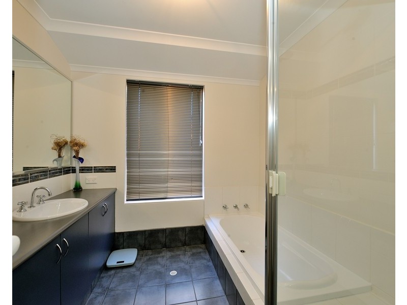 4 TAMARAMA STREET, Secret Harbour WA 6173