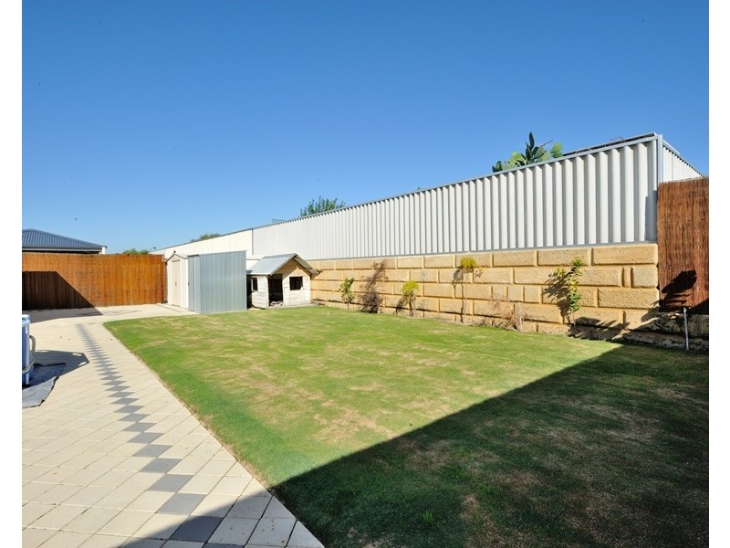 4 TAMARAMA STREET, Secret Harbour WA 6173