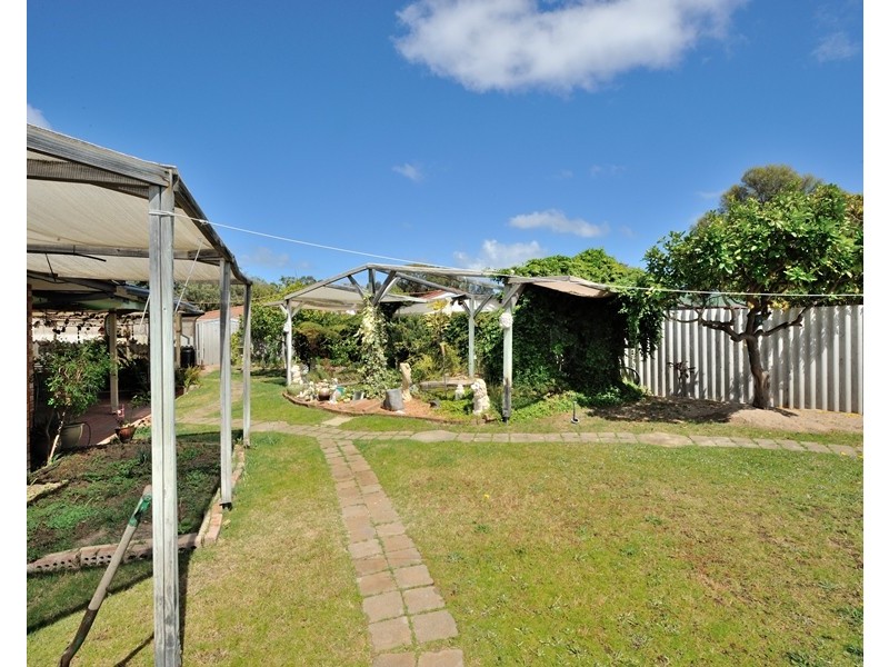 7 Corella Place, Cooloongup WA 6168