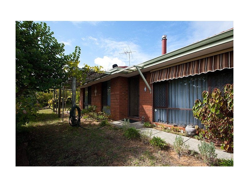 18 Clint Way, Calista WA 6167