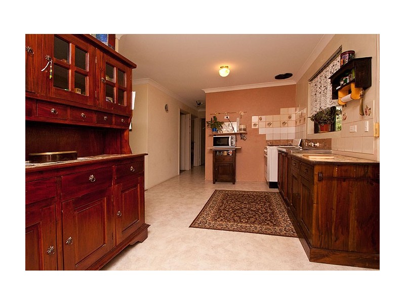 18 Clint Way, Calista WA 6167