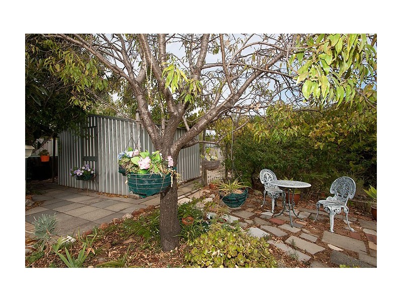 18 Clint Way, Calista WA 6167