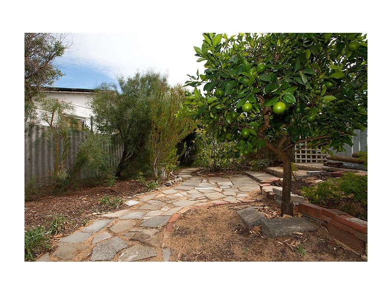 18 Clint Way, Calista WA 6167