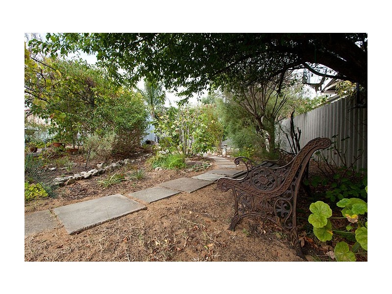 18 Clint Way, Calista WA 6167