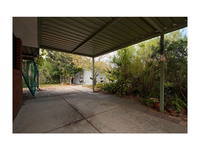 18 Clint Way, Calista WA 6167