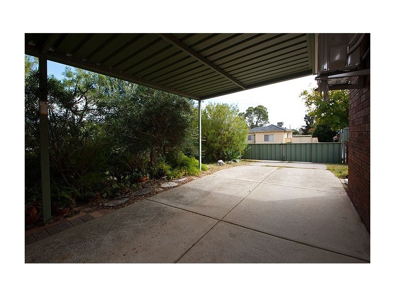 18 Clint Way, Calista WA 6167