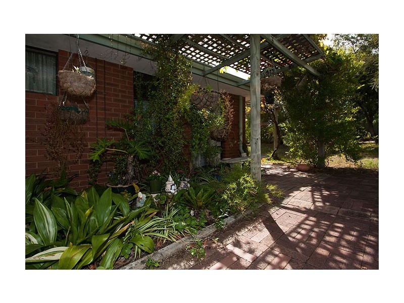18 Clint Way, Calista WA 6167