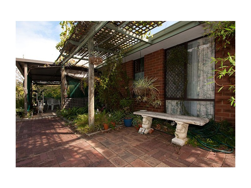 18 Clint Way, Calista WA 6167