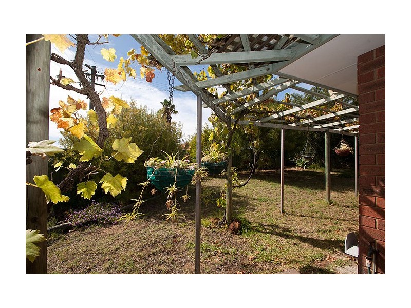 18 Clint Way, Calista WA 6167