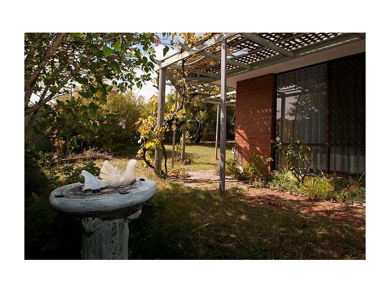 18 Clint Way, Calista WA 6167
