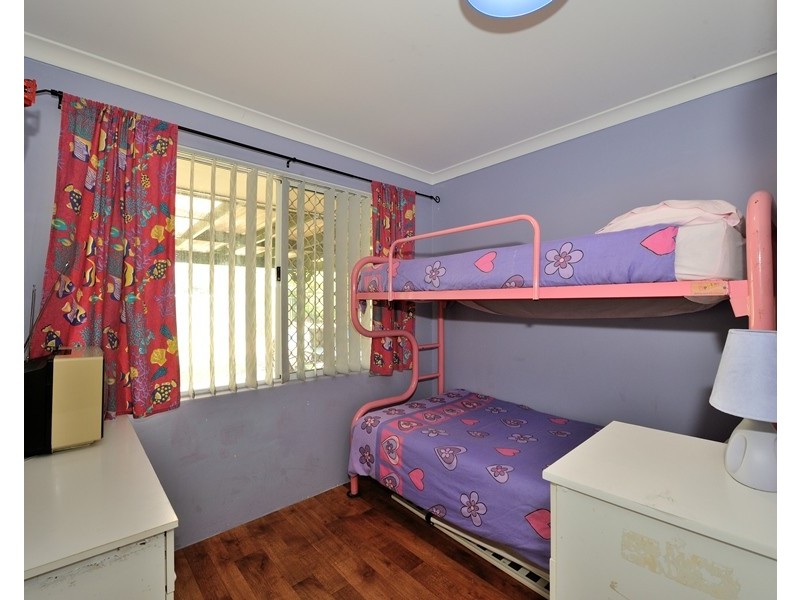 8 Parkland Drive, Warnbro WA 6169