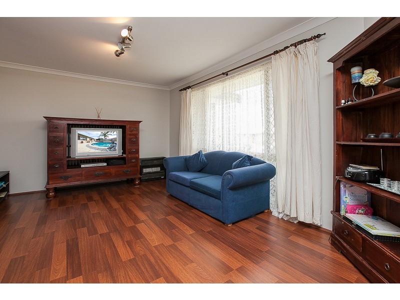 6 Maitland Close, Cooloongup WA 6168