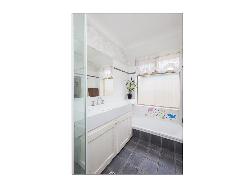 6 Maitland Close, Cooloongup WA 6168