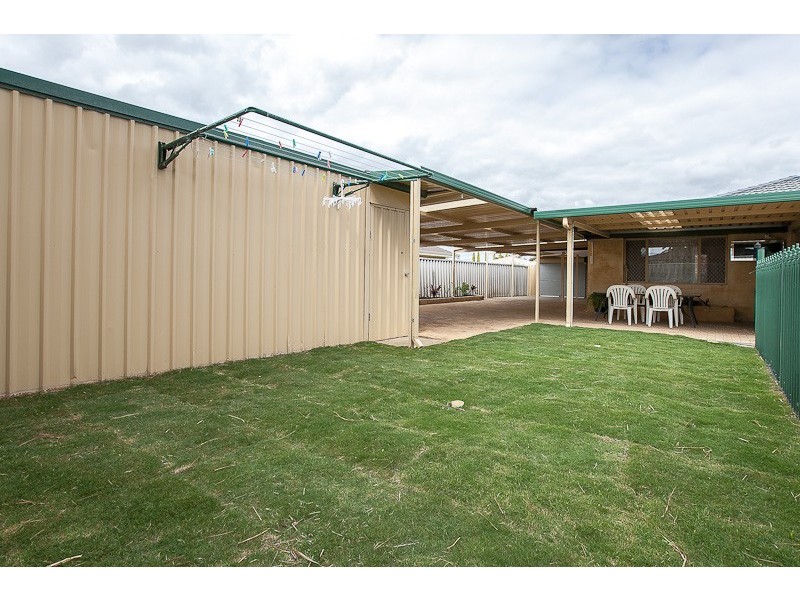 6 Maitland Close, Cooloongup WA 6168