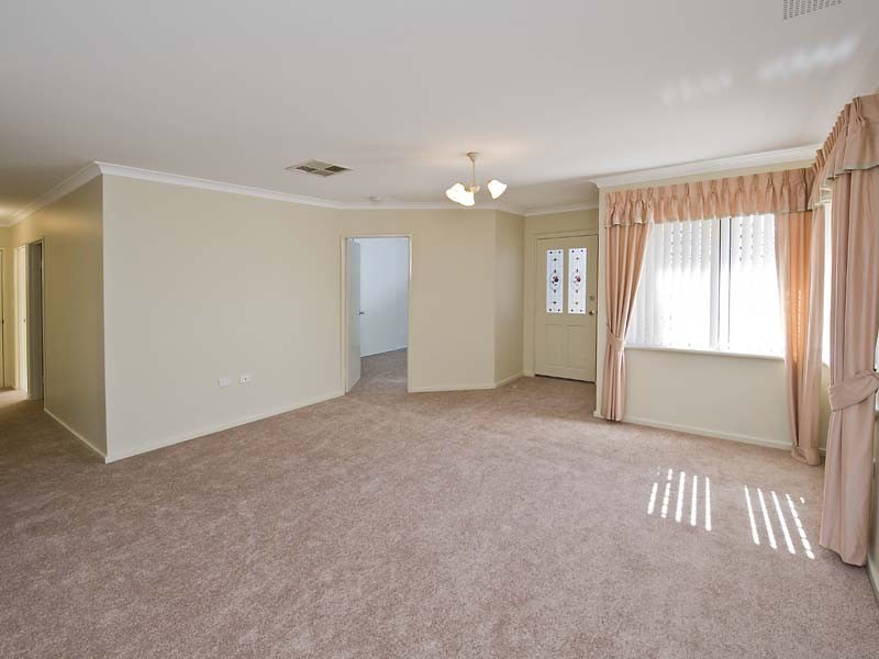 9/24 Royal Palm Drive, Warnbro WA 6169