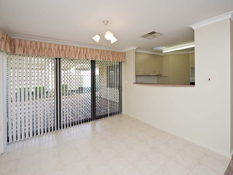 9/24 Royal Palm Drive, Warnbro WA 6169