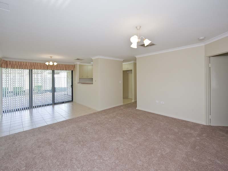 9/24 Royal Palm Drive, Warnbro WA 6169