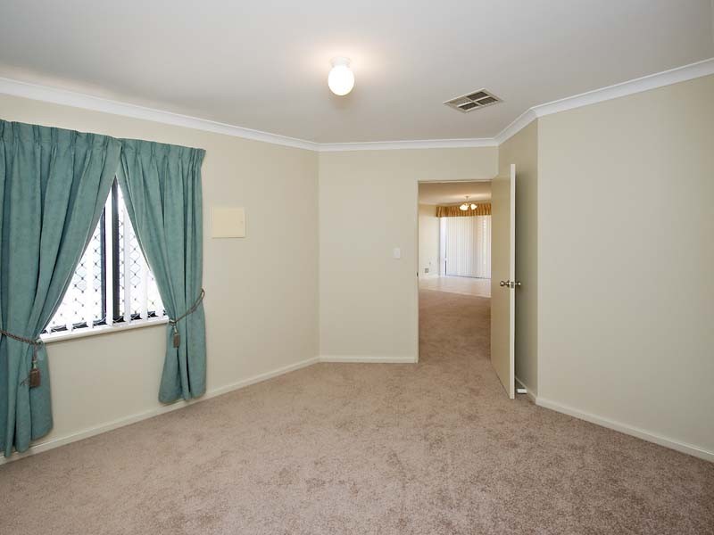 9/24 Royal Palm Drive, Warnbro WA 6169
