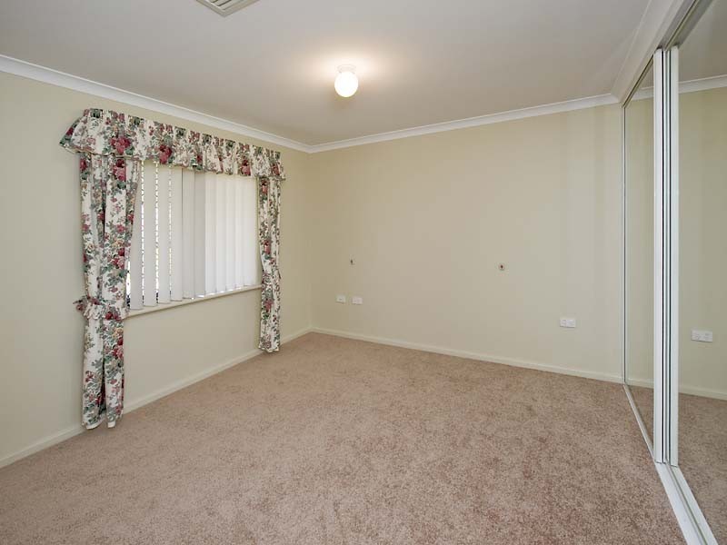 9/24 Royal Palm Drive, Warnbro WA 6169
