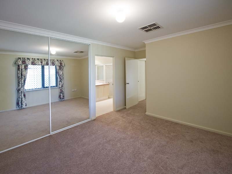 9/24 Royal Palm Drive, Warnbro WA 6169