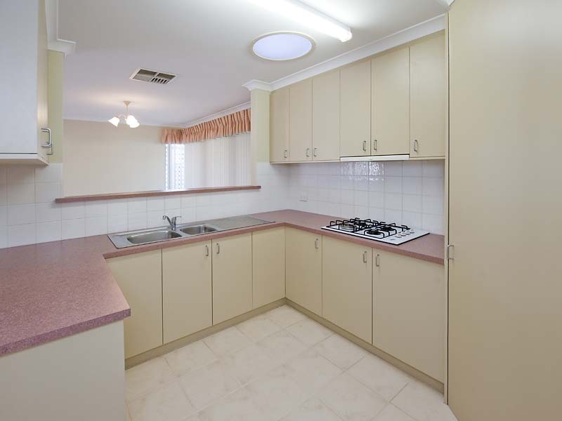 9/24 Royal Palm Drive, Warnbro WA 6169