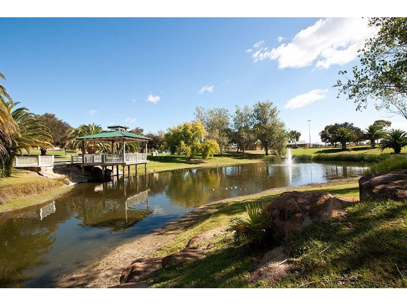 7  BIRKDALE COURT, Cooloongup WA 6168