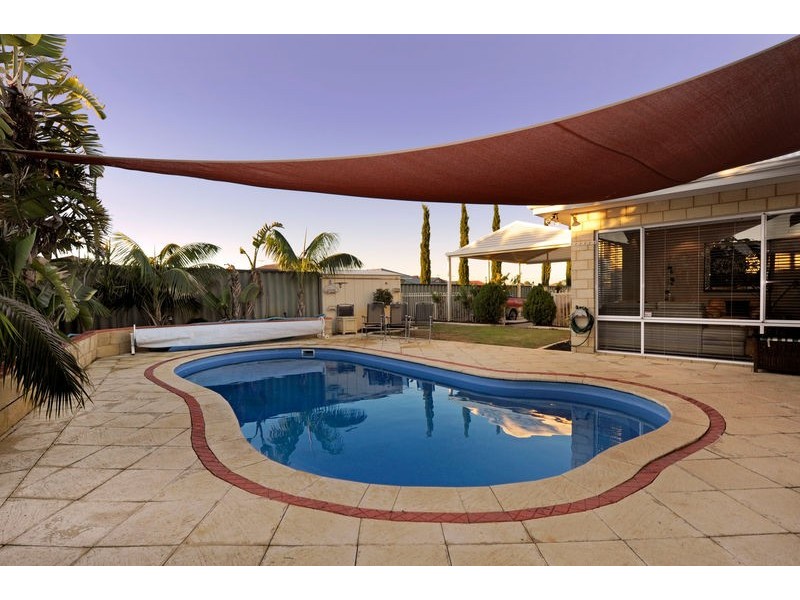 23 Carlingford Drive, Port Kennedy WA 6172