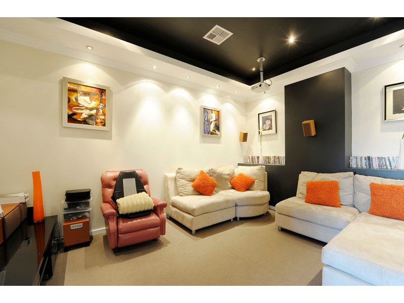 23 Carlingford Drive, Port Kennedy WA 6172