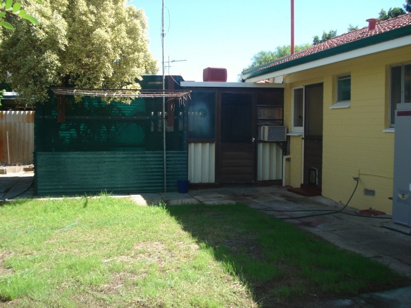 17  Unnaro St, Hillman WA 6168