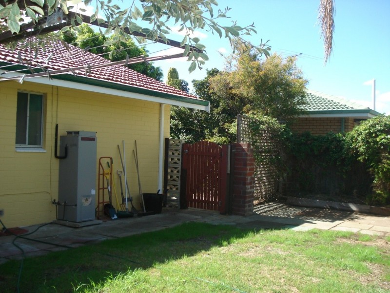 17  Unnaro St, Hillman WA 6168
